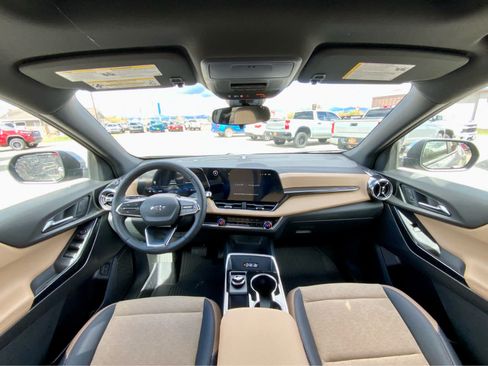 New 2026 Chevrolet Equinox ACTIV AWD/4WD image 32