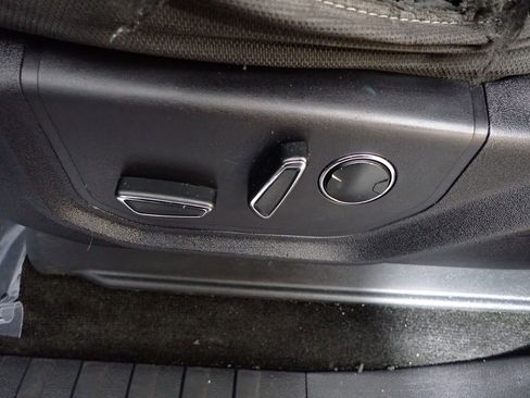 Used 2015 Ford F150 XLT w/ Equipment Group 302A Luxury image 21