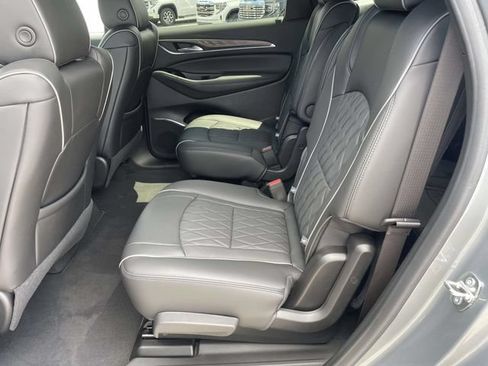Certified 2024 Buick Enclave Avenir FWD image 10