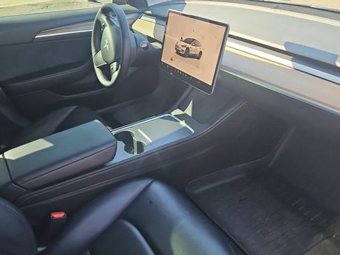 Used 2023 Tesla Model 3 Standard Range image 13