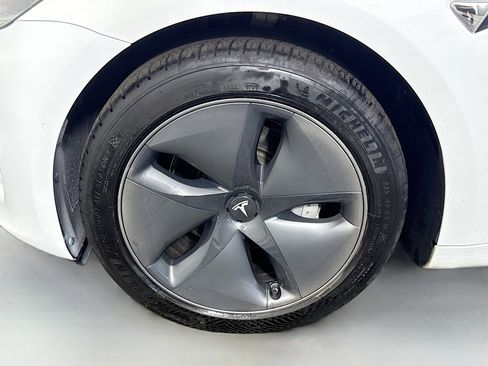 Used 2020 Tesla Model 3 Standard Range Plus image 37