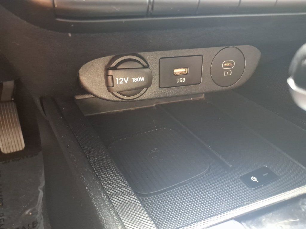 Used 2025 Hyundai Elantra SEL FWD image 22
