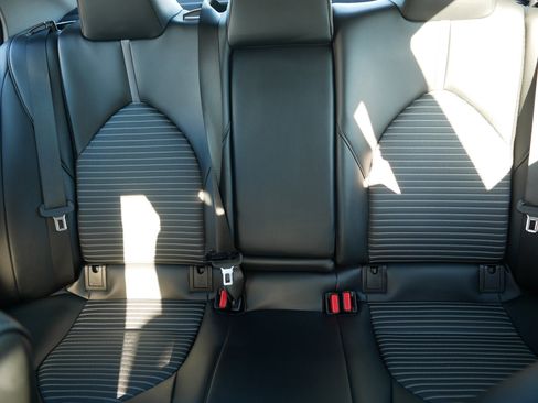 Used 2023 Toyota Camry SE image 13