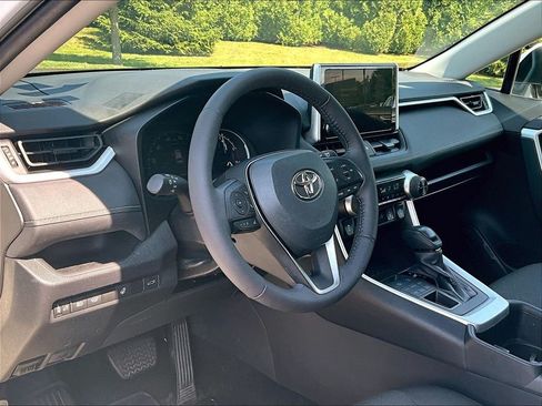 Used 2023 Toyota RAV4 XLE w/ Convenience Package AWD/4WD image 8