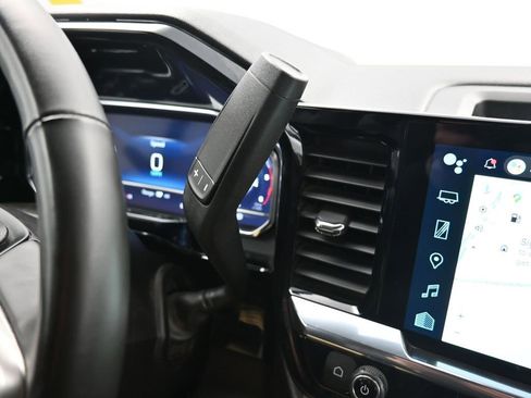 Used 2025 Chevrolet Silverado 2500 LT w/ Convenience Package image 15