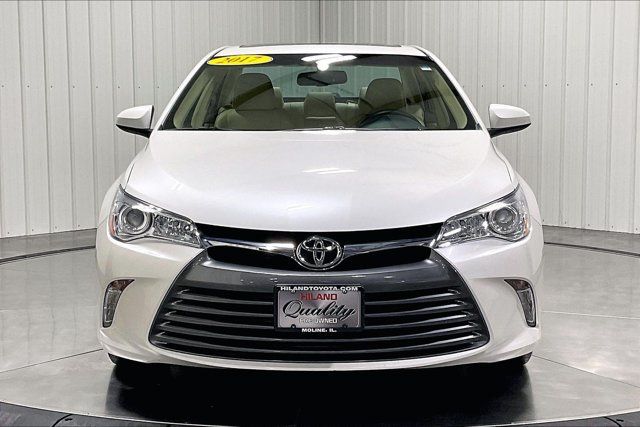 Used 2017 Toyota Camry XLE w/ Moonroof Package FWD image 2