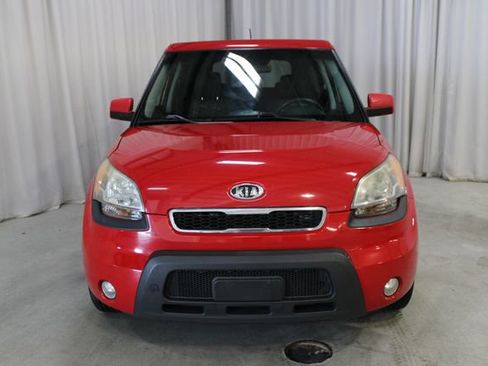 Used 2010 Kia Soul + w/ Audio Pkg FWD image 25