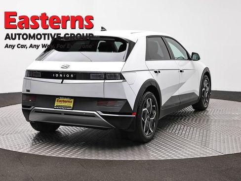 Used 2024 Hyundai Ioniq 5 SE RWD image 5