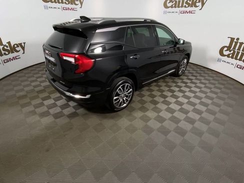 Used 2024 GMC Terrain Denali w/ Denali Premium Package image 8