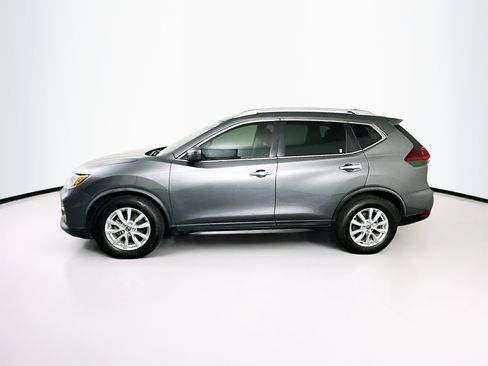 Used 2020 Nissan Rogue SV image 4