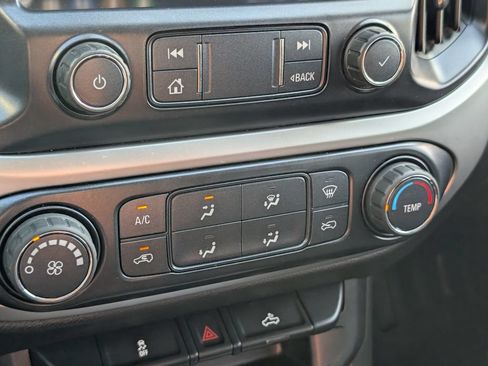 Used 2019 Chevrolet Colorado LT RWD image 16