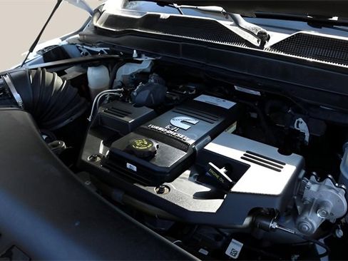 Used 2022 RAM 2500 Big Horn w/ Night Edition image 11