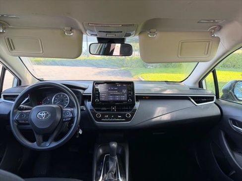Used 2021 Toyota Corolla LE FWD image 16