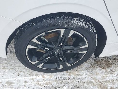 Used 2024 Kia K5 GT-Line w/ GT-Line Premium Package image 5