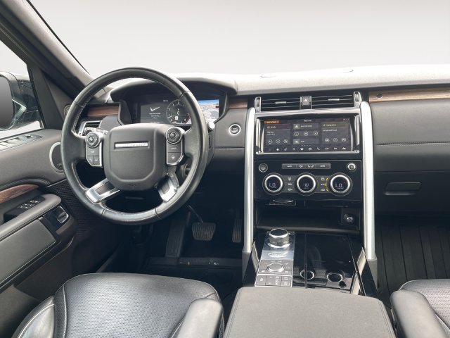 Used 2018 Land Rover Discovery HSE AWD/4WD image 11