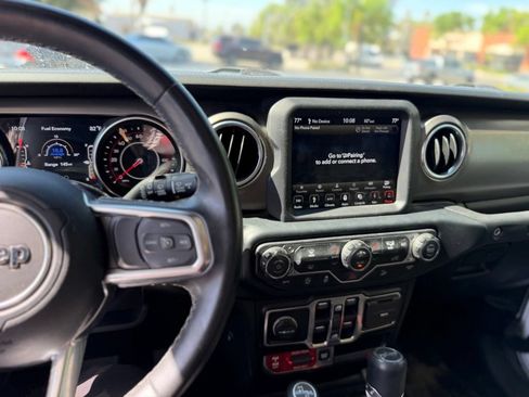 Used 2019 Jeep Wrangler Unlimited Rubicon AWD/4WD image 8