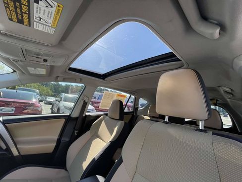 Used 2017 Toyota RAV4 XLE FWD image 21