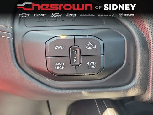 Used 2025 RAM 2500 Limited AWD/4WD image 33