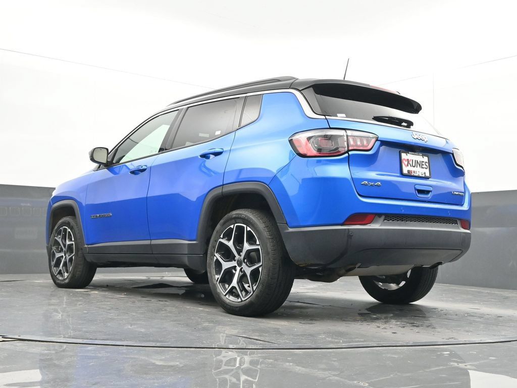 Used 2025 Jeep Compass Limited AWD/4WD image 46