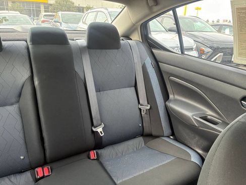 Used 2025 Nissan Versa SV FWD image 30