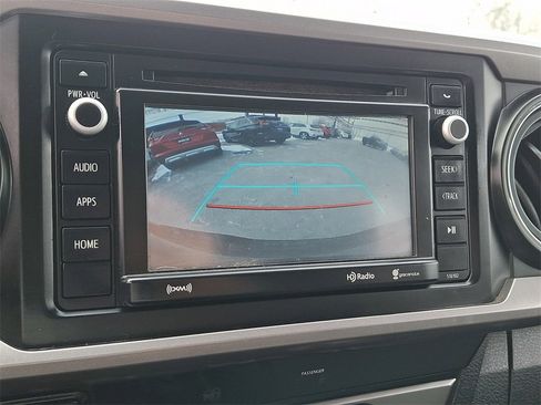 Used 2017 Toyota Tacoma SR5 w/ Tow Package image 19