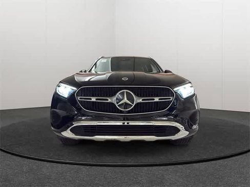 Certified 2025 Mercedes-Benz GLC 300 4MATIC image 2