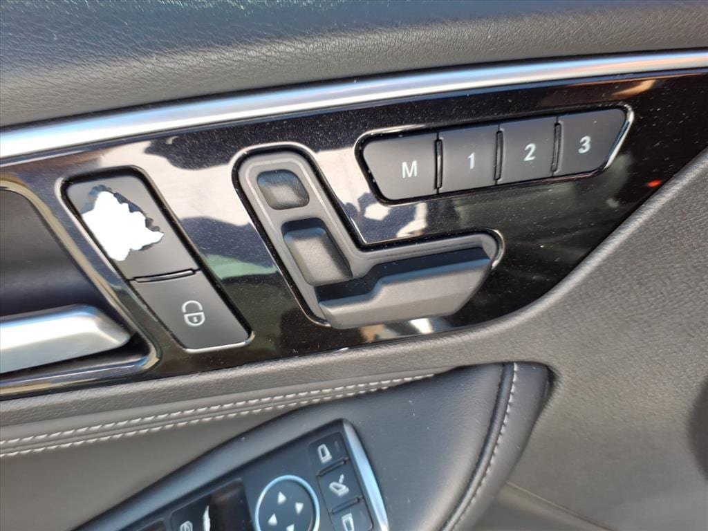 Used 2017 INFINITI QX30 Premium w/ Navigation Package AWD/4WD image 26