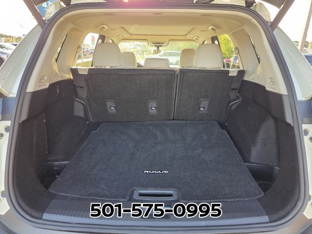 Used 2023 Nissan Rogue SV w/ SV Premium B Package FWD image 16
