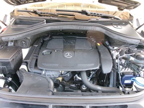 Used 2014 Mercedes-Benz ML 350 4MATIC w/ Premium 1 Package image 52