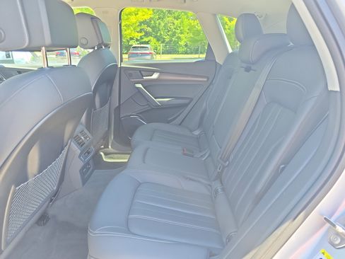 Used 2023 Audi Q5 2.0T Premium w/ Convenience Package AWD/4WD image 14