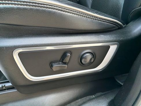 Used 2023 RAM 1500 Laramie AWD/4WD image 28