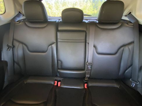 Used 2018 Jeep Compass Limited w/ Safe & Security Group AWD/4WD image 20