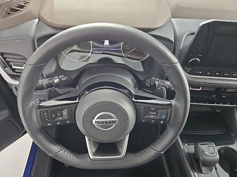 Used 2021 Nissan Rogue SL w/ Premium Package image 22