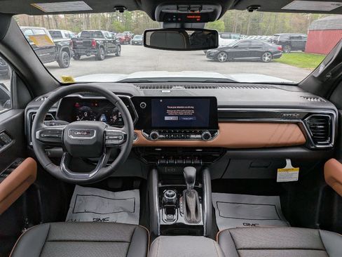 New 2026 GMC Canyon AT4 w/ Technology Plus Package AWD/4WD image 20