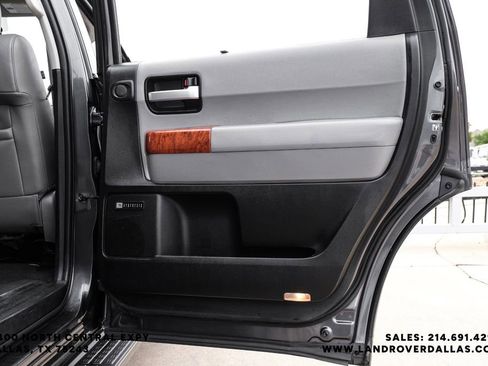 Used 2019 Toyota Sequoia Platinum AWD/4WD image 55