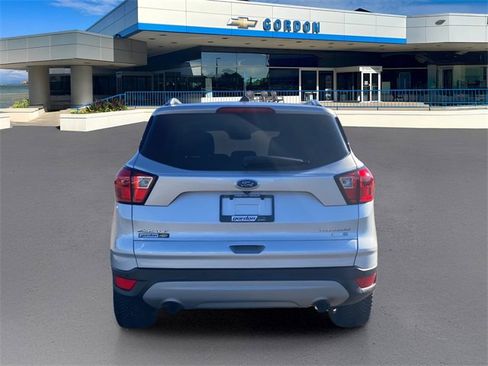 Used 2019 Ford Escape Titanium image 4