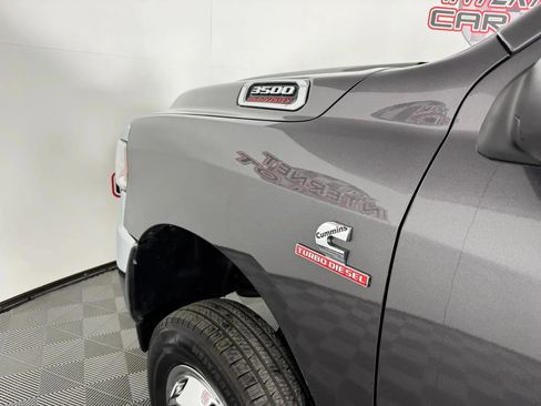 Used 2024 RAM 3500 Tradesman w/ Chrome Appearance Group AWD/4WD image 22