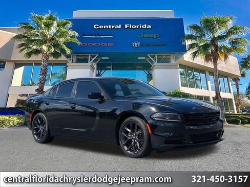 Used 2022 Dodge Charger SXT w/ Blacktop Package image 1
