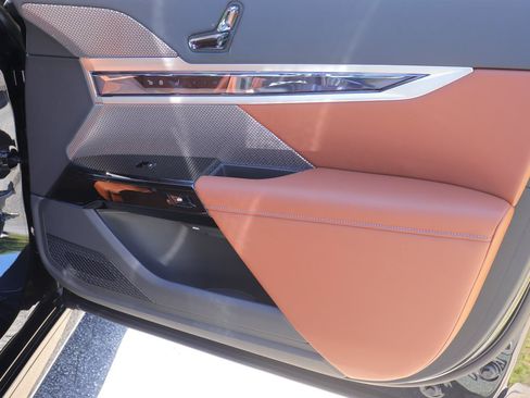 New 2026 BMW i7 eDrive50 w/ M Sport Package RWD image 16