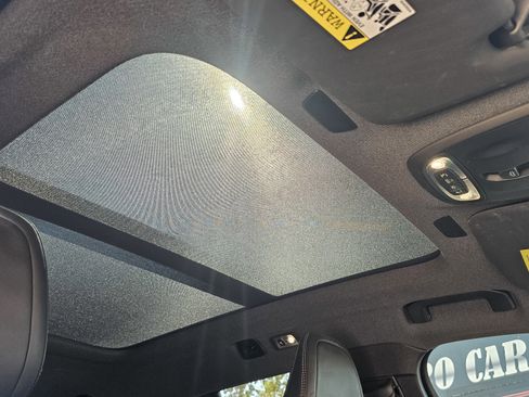 Used 2019 Volvo XC40 T5 Momentum image 34