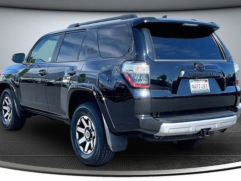 Used 2023 Toyota 4Runner TRD Off-Road Premium w/ Off Road Premium Plus Package image 4