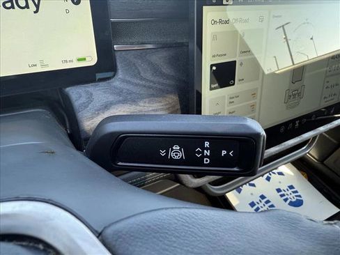 Used 2022 Rivian R1T Launch Edition image 16