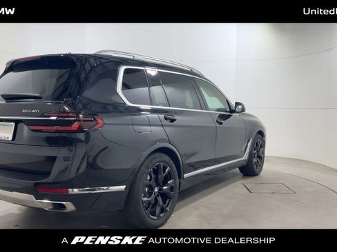 Used 2023 BMW X7 xDrive40i w/ Premium Package image 8