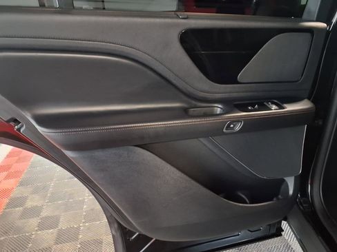 Used 2022 Lincoln Aviator AWD image 15
