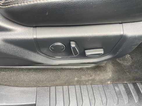 Used 2017 Ford F250 Lariat w/ Lariat Value Package image 60