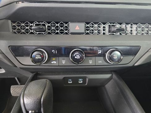 Used 2023 Honda Accord LX image 29