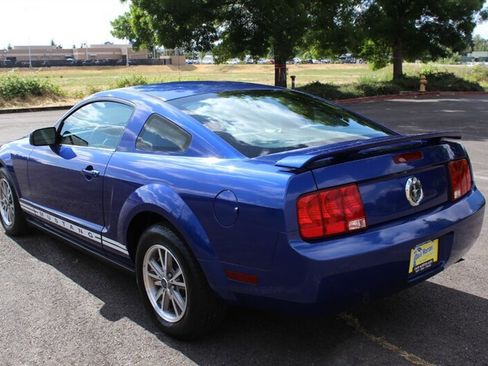 Used 2005 Ford Mustang Coupe RWD image 3