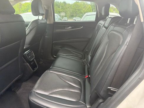 Used 2023 Lincoln Nautilus Reserve AWD/4WD image 18