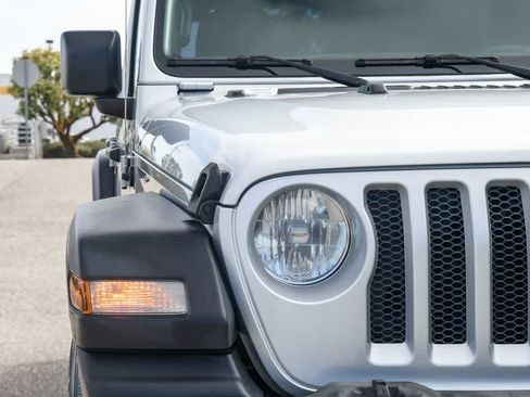 Used 2023 Jeep Wrangler Unlimited Sport AWD/4WD image 4