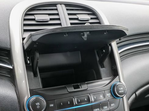 Used 2015 Chevrolet Malibu LTZ FWD image 16